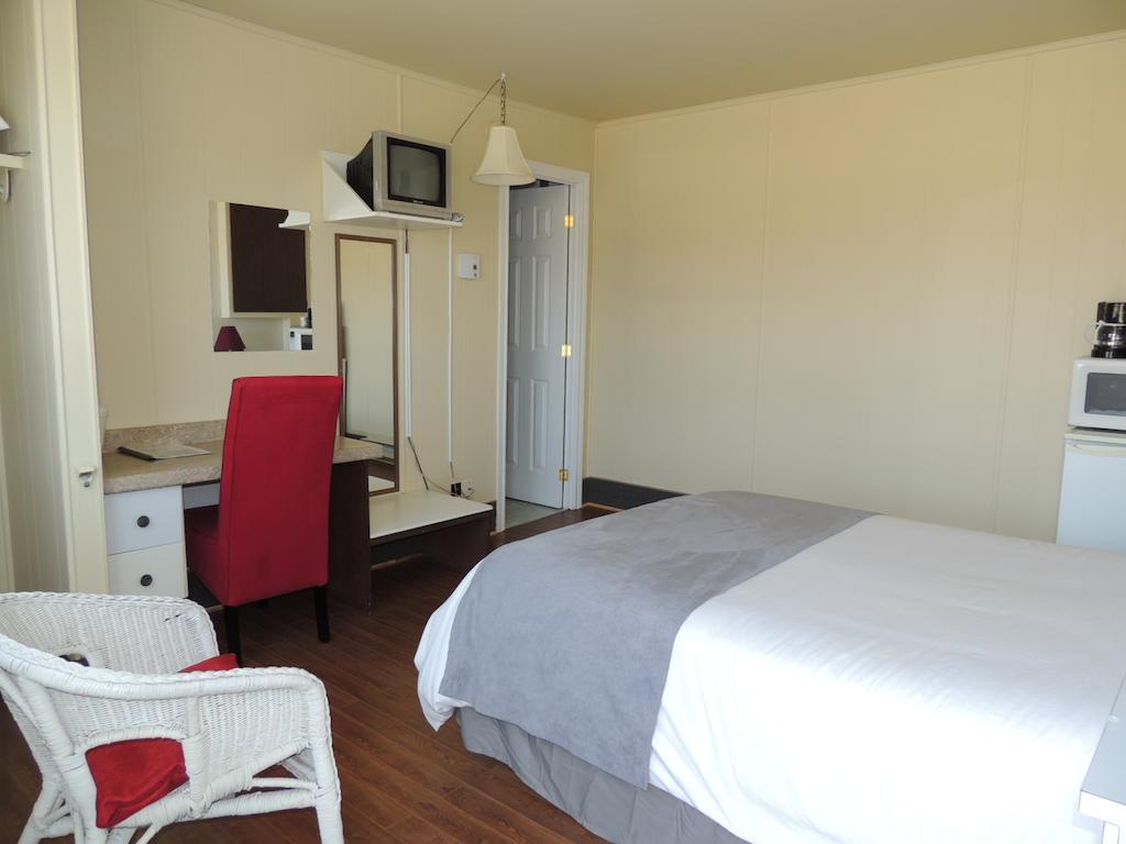 Motel Le Noroit L'Anse-au-Griffon Екстериор снимка