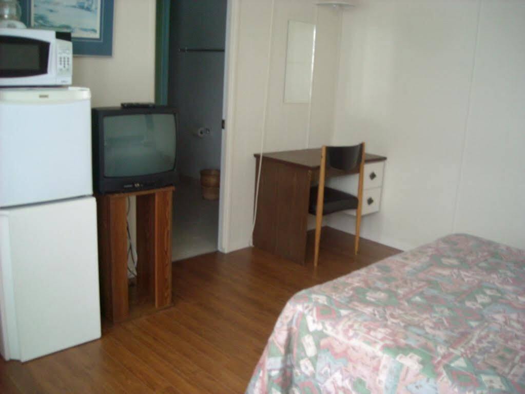 Motel Le Noroit L'Anse-au-Griffon Екстериор снимка